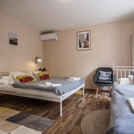 Vagi Apartment Sárvár Екстериор снимка