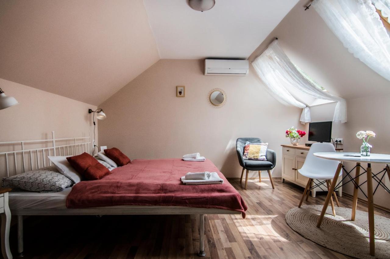 Vagi Apartment Sárvár Екстериор снимка