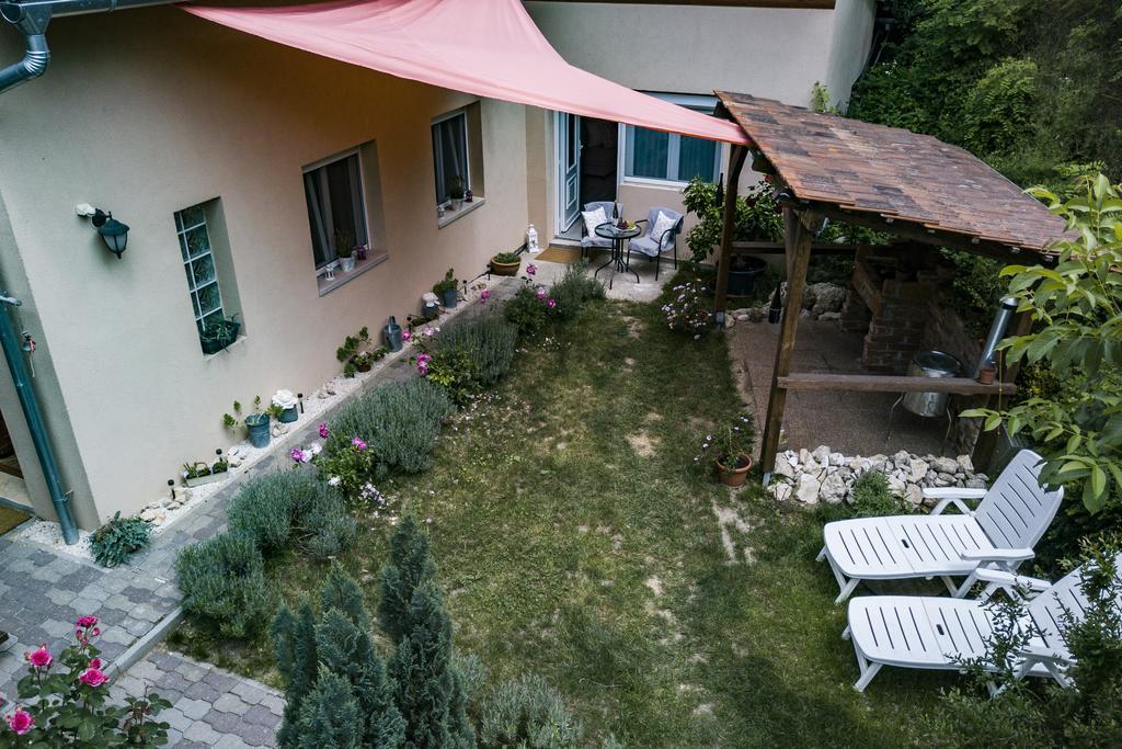 Vagi Apartment Sárvár Екстериор снимка